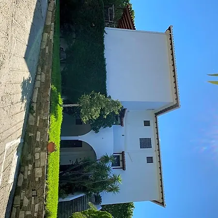 Polytimi Hotell